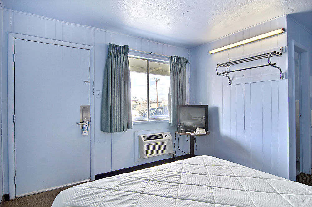 Route 66 Inn Of Santa Rosa, Nm Екстериор снимка